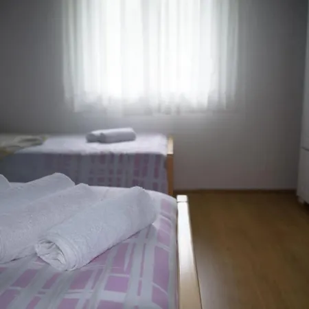 Kuca Za Odmor Elena Vrlika