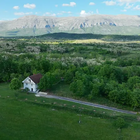 Apartment Kuca Za Odmor Elena Vrlika